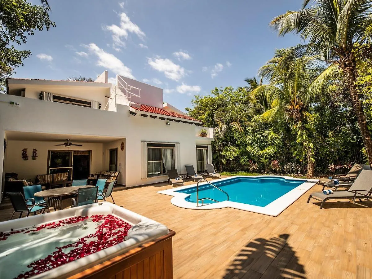 Villa Holiday, Weekly Monthly Discount Private Pool, Bbq, Family Friendly Playa del Carmen 0*,  Mexico
