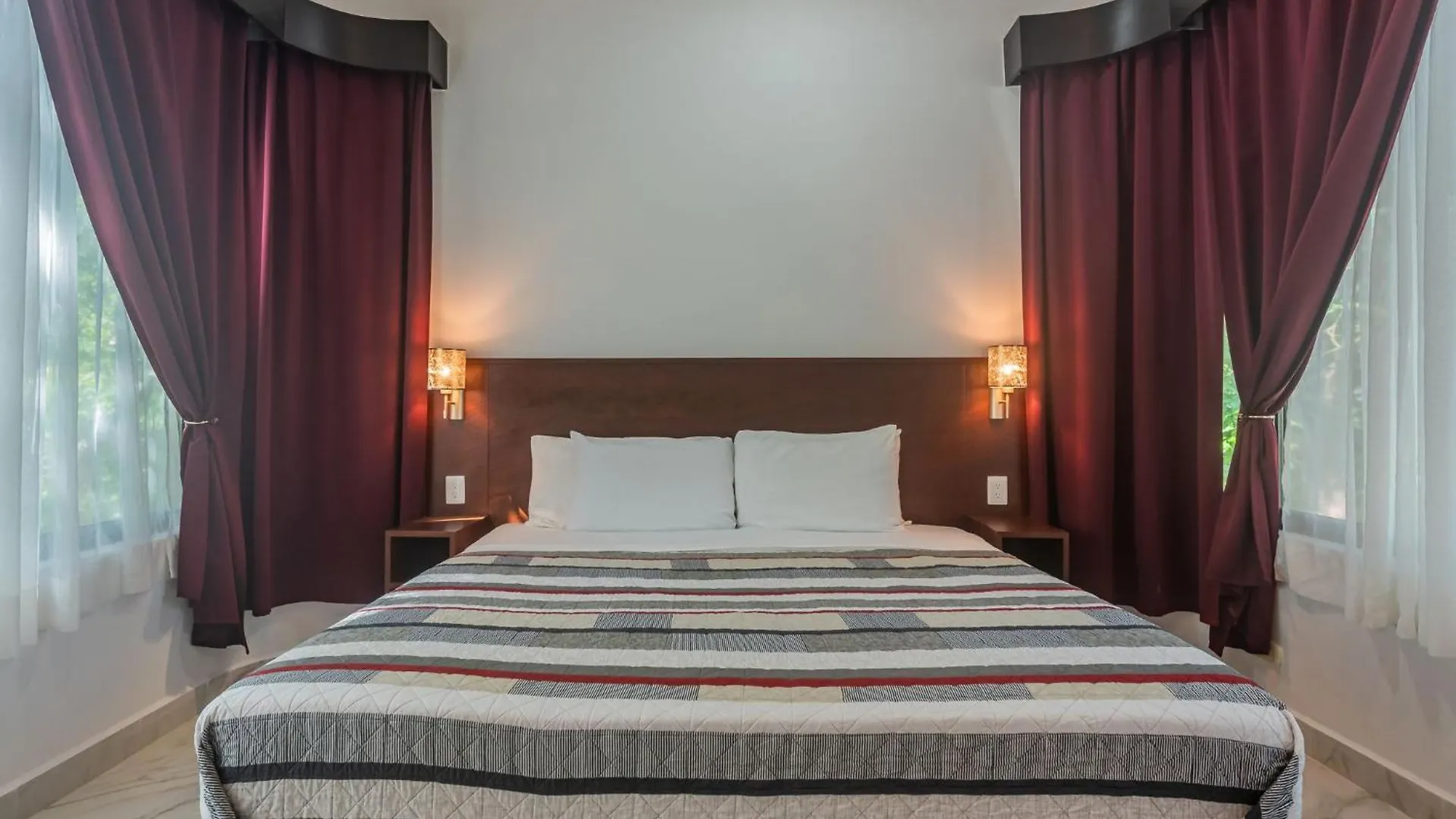 Villa Holiday, Weekly Monthly Discount Private Pool, Bbq, Family Friendly Playa del Carmen